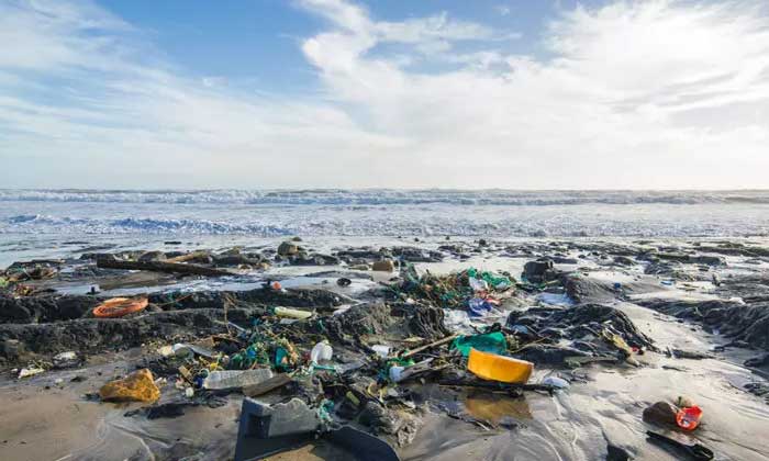 Plastik ancaman bagi lautan